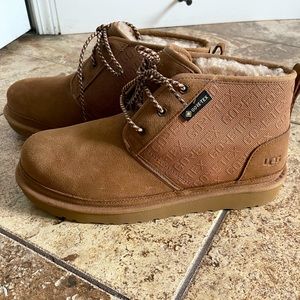 Men’s Gore-Tex UGG boots, size 11